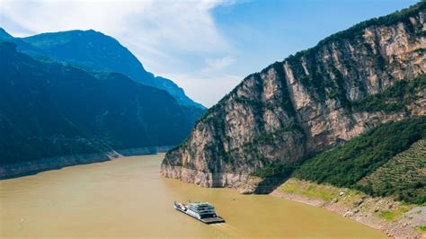 三峡位置龙脉|长江三峡（瞿塘峡，巫峡和西陵峡三段峡谷的总称）